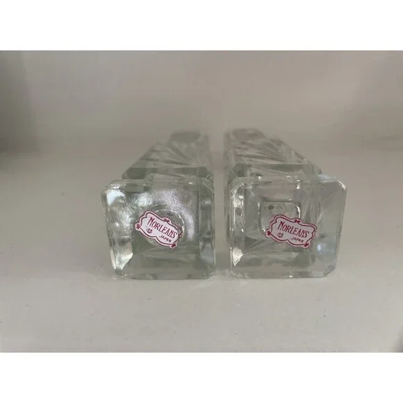 Vintage Norleans Japan Etched Glass Salt Pepper Shakers Leaf Pattern Tall Pair - Picture 2 of 6